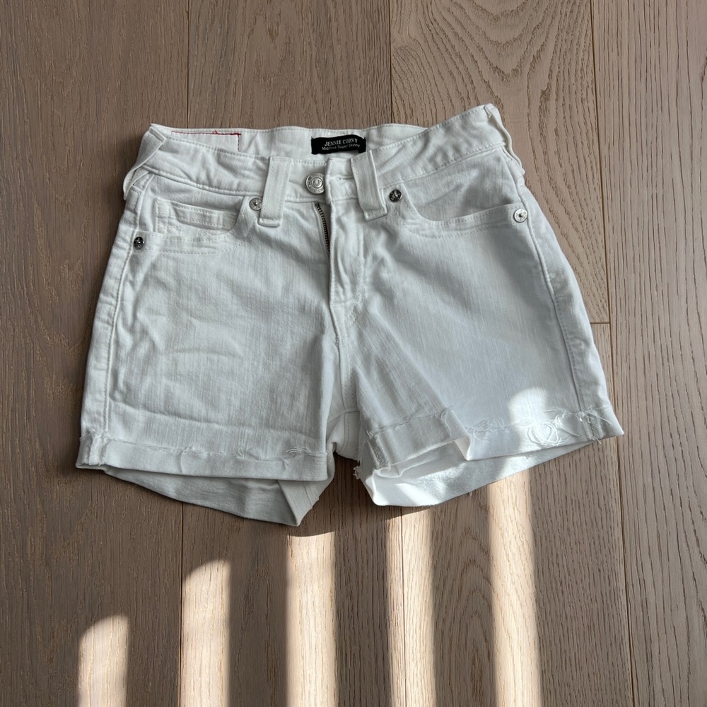 True Religion white denim cuffed shorts size 26 style Jennie curvy